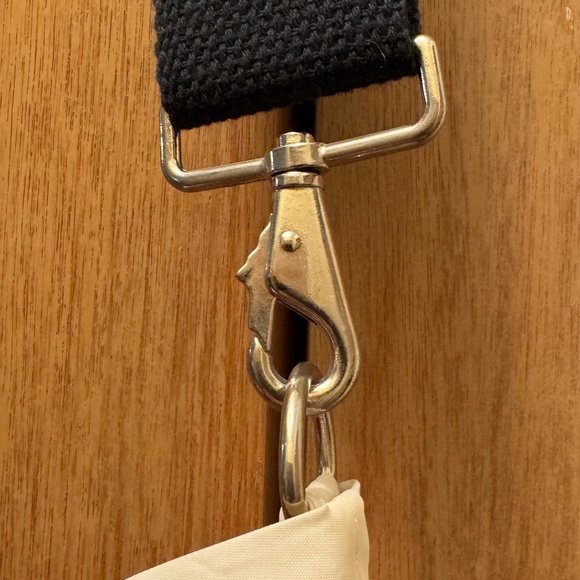 F2 Sail Crossbody Courier Bag - Picture 7 of 10